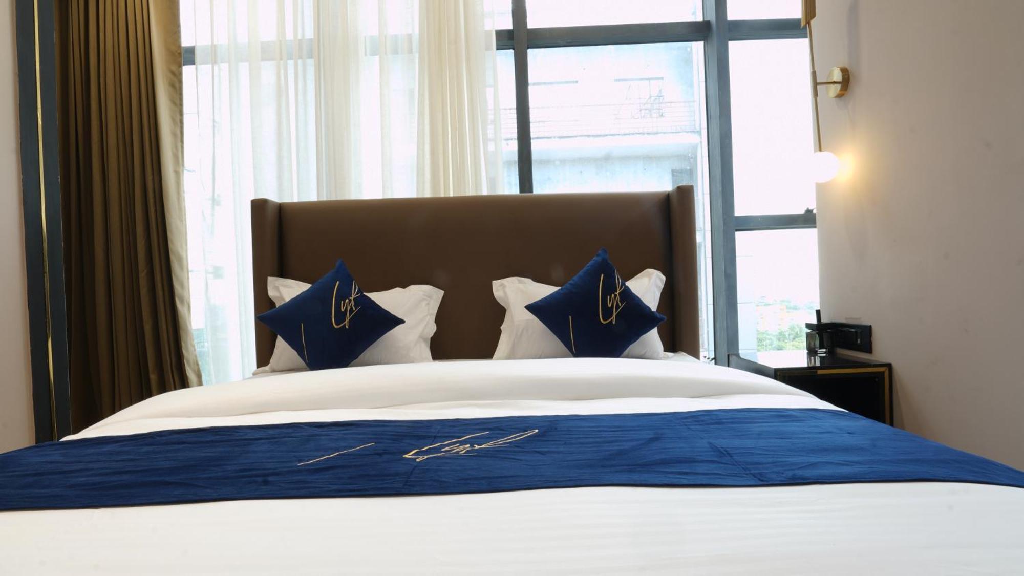 Aquila Grand Suites - Noida Sector 136 Buitenkant foto