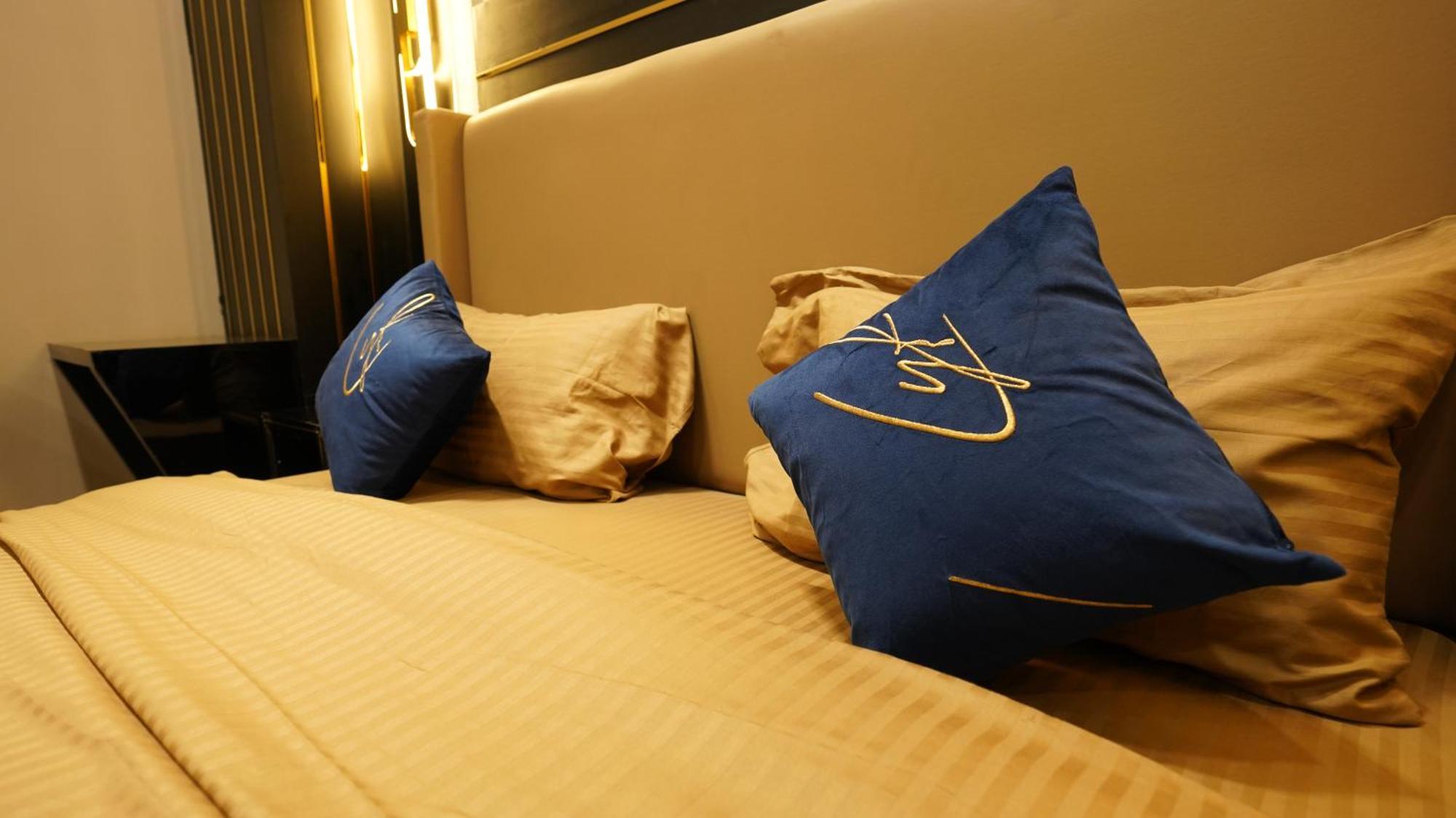 Aquila Grand Suites - Noida Sector 136 Buitenkant foto
