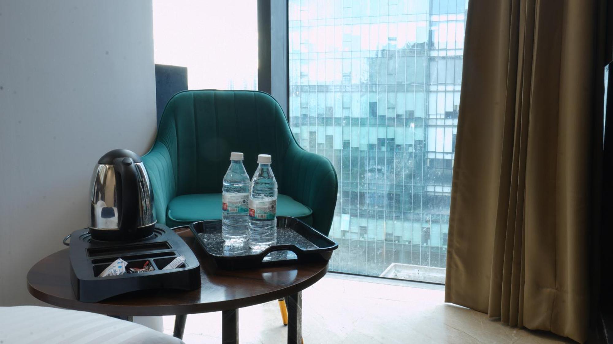 Aquila Grand Suites - Noida Sector 136 Buitenkant foto