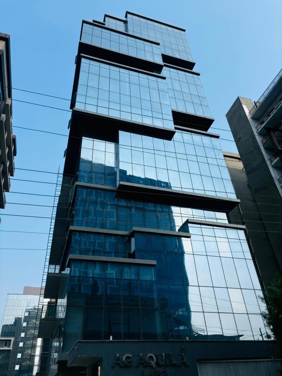 Aquila Grand Suites - Noida Sector 136 Buitenkant foto